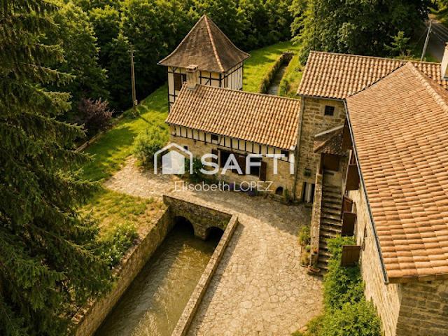 Vente Maison 7 pièces 235 m2 Caylus