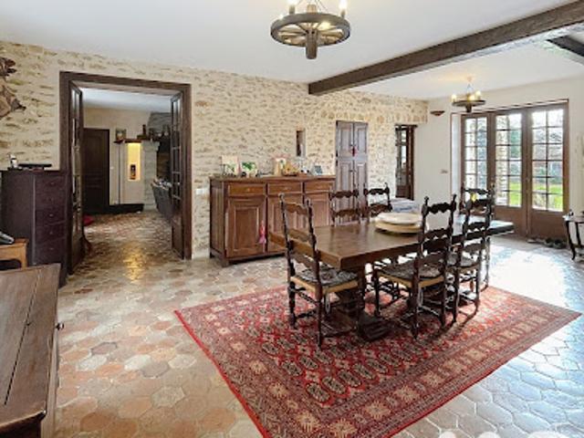Vente Maison 7 pièces 235 m2 Chailly en Bière