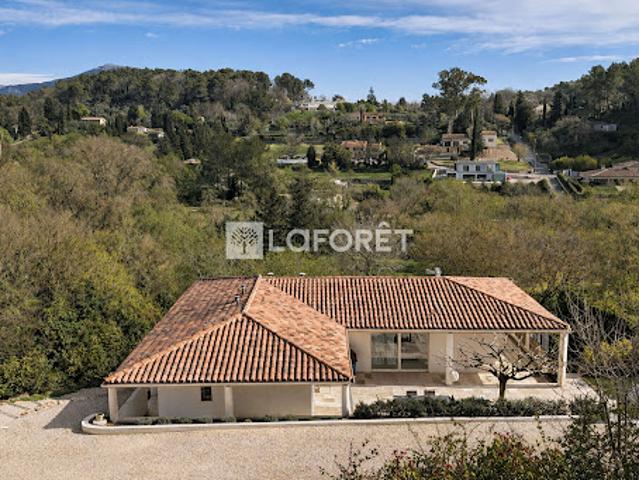 Vente Maison 7 pièces 235 m2 Châteauneuf Grasse