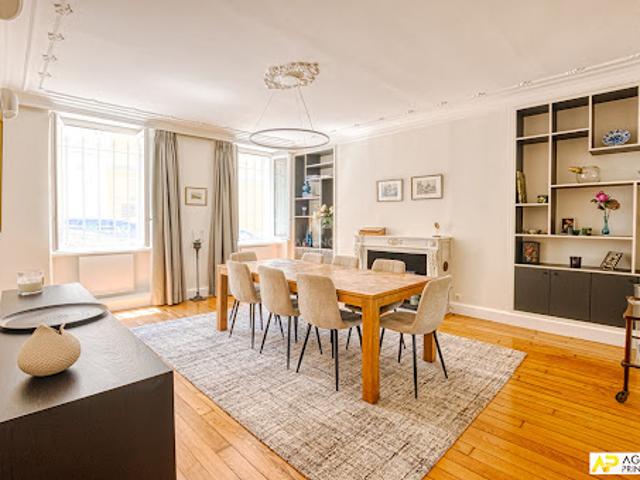 Vente Maison 7 pièces 235 m2 Versailles