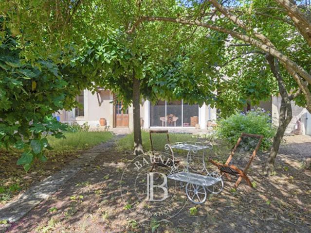 Vente Maison 7 pièces 236 m2 Nimes