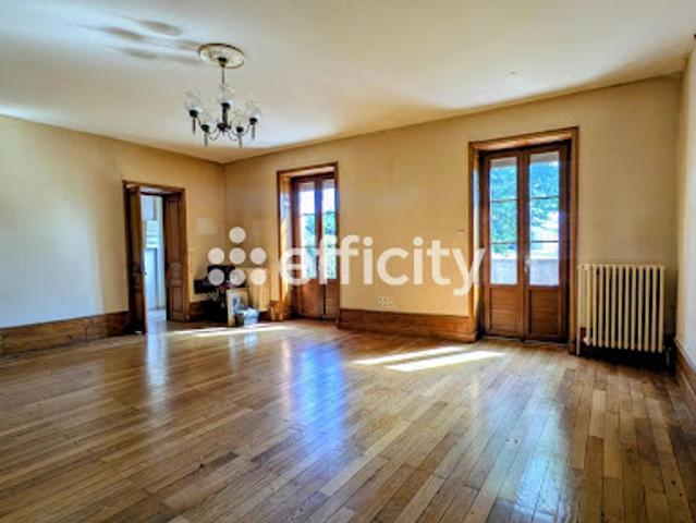 Vente Maison 7 pièces 236 m2 Verze
