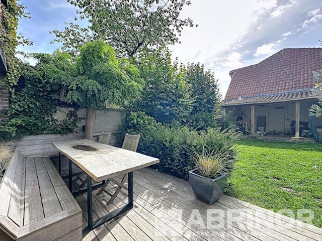 Vente Maison 7 pièces 236.68 m2 Linselles