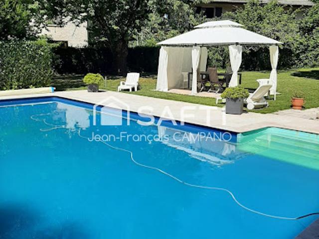 Vente Maison 7 pièces 237 m2 Decazeville