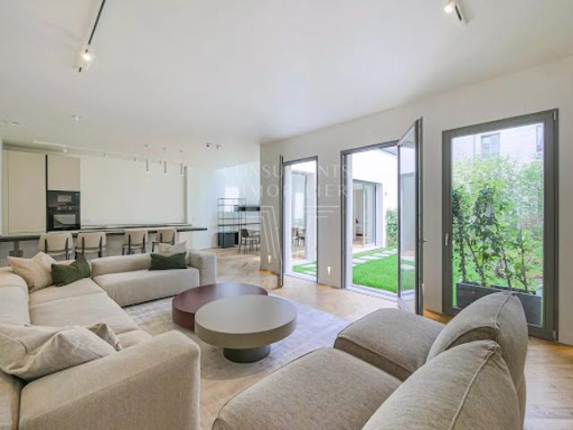 Vente Maison 7 pièces 239.64 m2 Paris 14ème