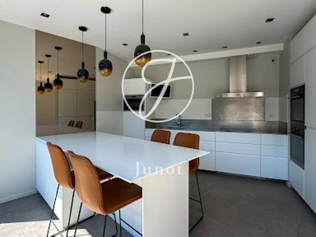 Vente Maison 7 pièces 239.74 m2 Marcq en Baroeul