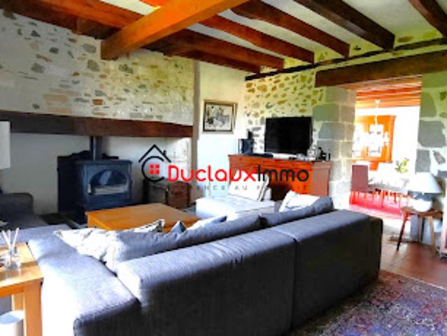 Vente Maison 7 pièces 230 m2 Aurillac