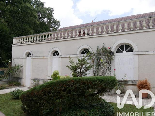 Vente Maison 7 pièces 230 m2 Azay le Ferron