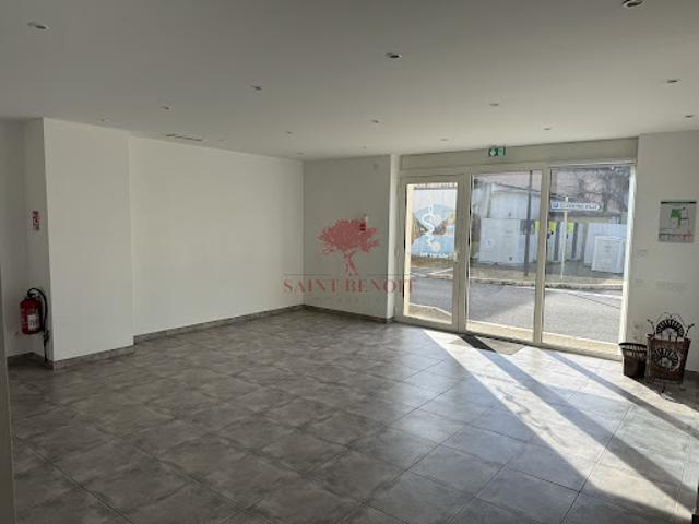 Vente Maison 7 pièces 230 m2 Aniane