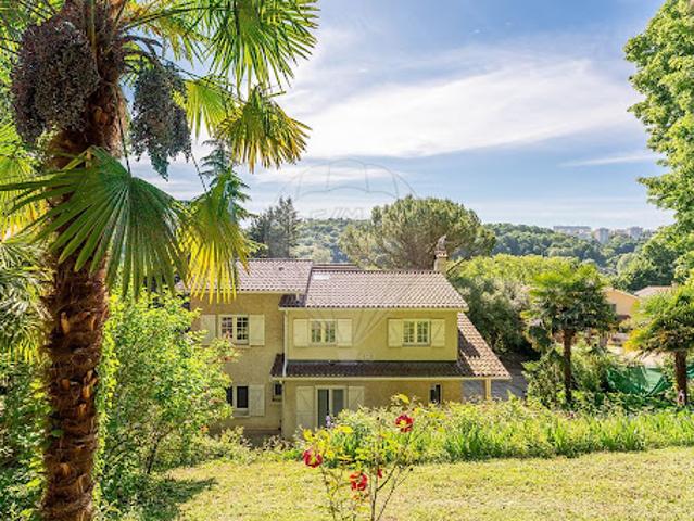 Vente Maison 7 pièces 230 m2 Lyon 9ème