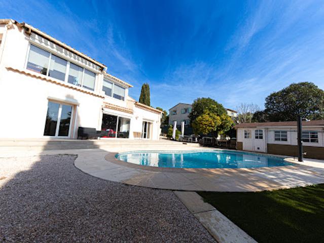 Vente Maison 7 pièces 230 m2 La Roquette sur Siagne