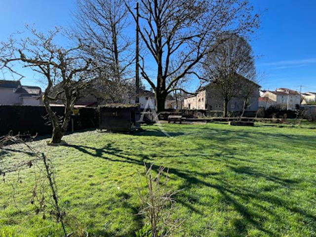 Vente Maison 7 pièces 230 m2 Lerrain