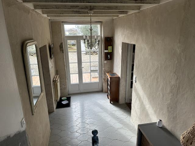 Vente Maison 7 pièces 230 m2 Saint Même les Carrières