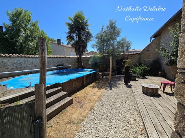 Vente Maison 7 pièces 230 m2 Sainte Eanne