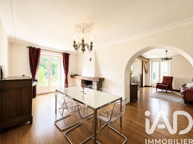 Vente Maison 7 pièces 233 m2 Saclas