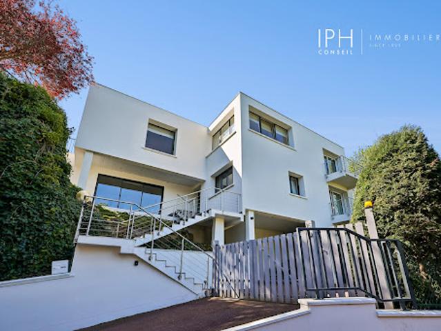 Vente Maison 7 pièces 233.62 m2 Saint Germain en Laye