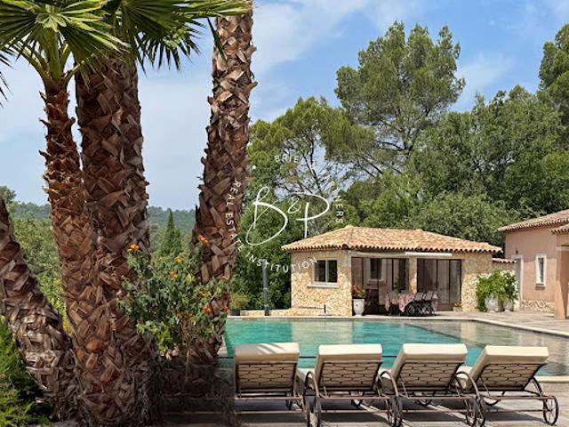 Vente Maison 7 pièces 244.46 m2 Le Thoronet