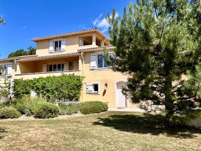 Vente Maison 7 pièces 245 m2 Montbrun les Bains