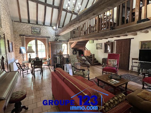 Vente Maison 8 pièces 245 m2 Saint Maurice le Vieil