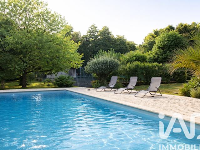 Vente Maison 7 pièces 245 m2 Saint Savin