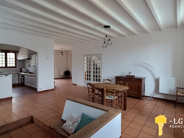 Vente Maison 7 pièces 245 m2 Villars en Pons
