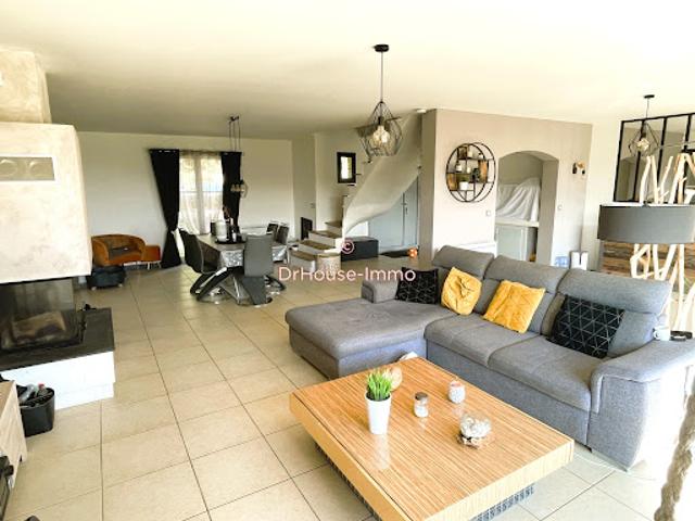 Vente Maison 7 pièces 245.43 m2 Lainville en Vexin
