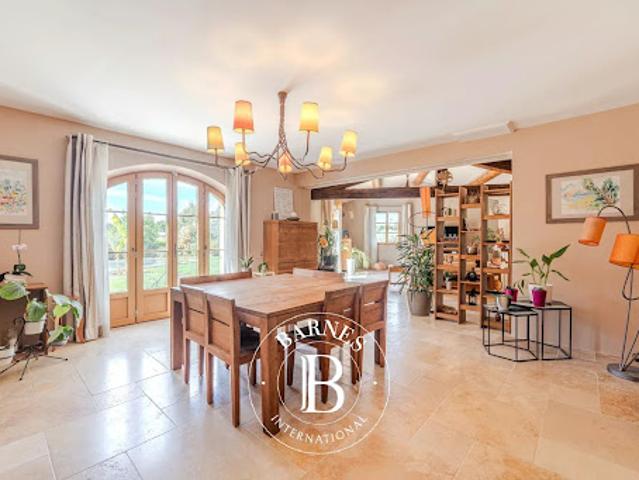 Vente Maison 7 pièces 245.65 m2 Aix en Provence