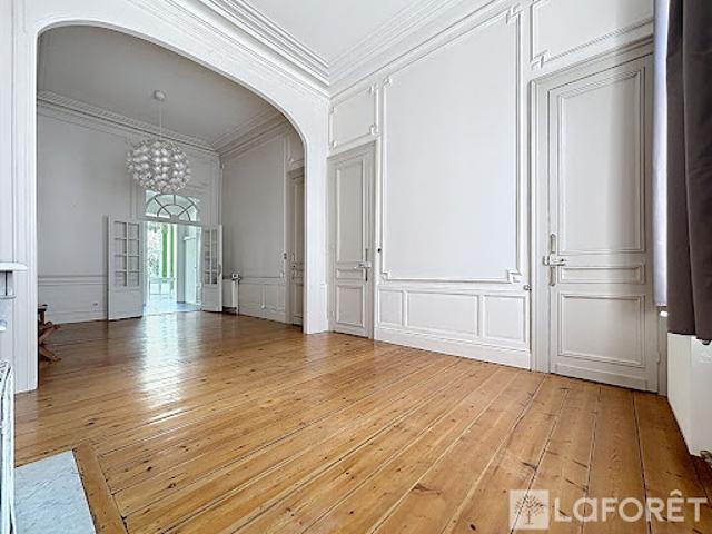 Vente Maison 7 pièces 246.34 m2 Armentieres