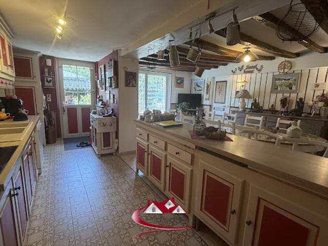 Vente Maison 7 pièces 247 m2 Ecluzelles