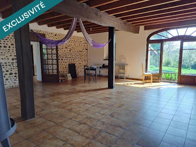 Vente Maison 7 pièces 247 m2 Lembeye