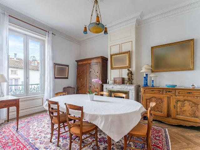 Vente Maison 7 pièces 248.6 m2 Caluire et Cuire