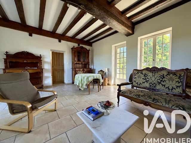 Vente Maison 7 pièces 249 m2 Saint Ambreuil
