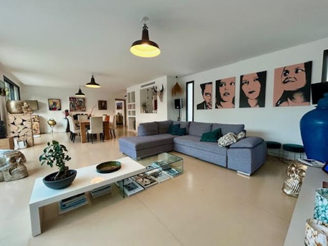 Vente Maison 7 pièces 240 m2 Marseille 9ème