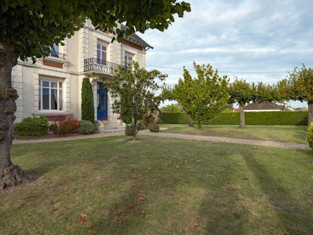 Vente Maison 7 pièces 240 m2 Aubigny sur Nère