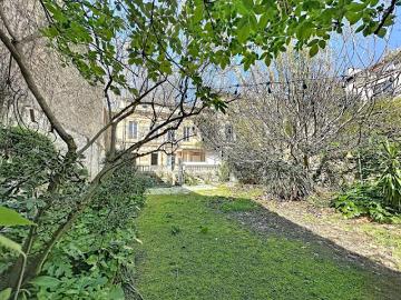 Vente Maison 7 pièces 240 m2 Avignon