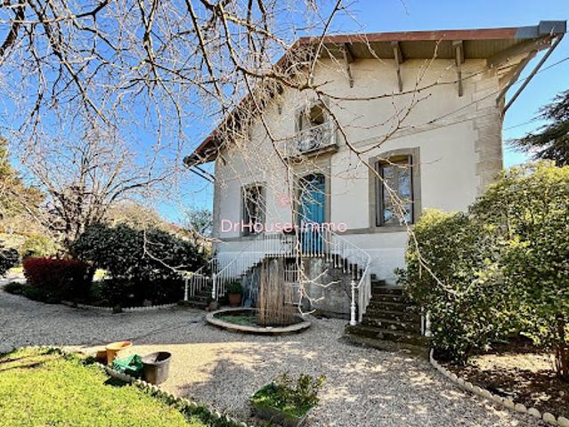 Vente Maison 7 pièces 240 m2 Monze