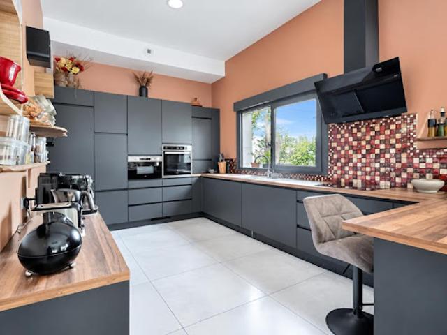 Vente Maison 7 pièces 240 m2 Floirac