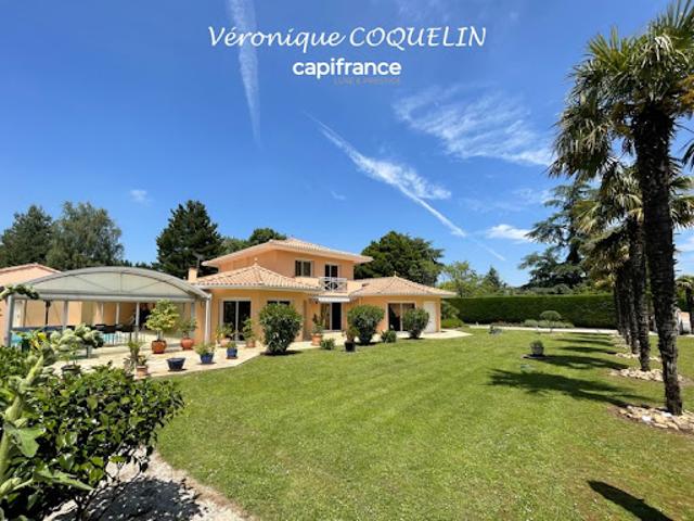 Vente Maison 7 pièces 240 m2 Le Cellier