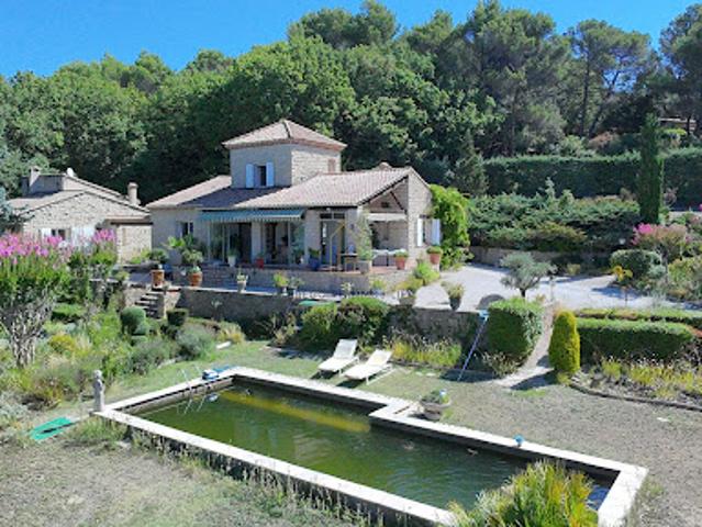 Vente Maison 7 pièces 240 m2 Peypin d'Aigues