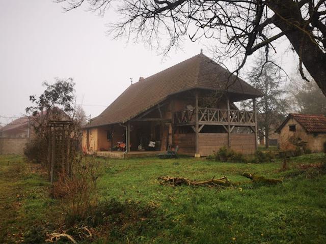 Vente Maison 7 pièces 240 m2 Saint Bonnet en Bresse