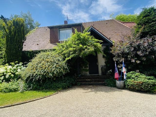 Vente Maison 7 pièces 240 m2 Saint Fuscien