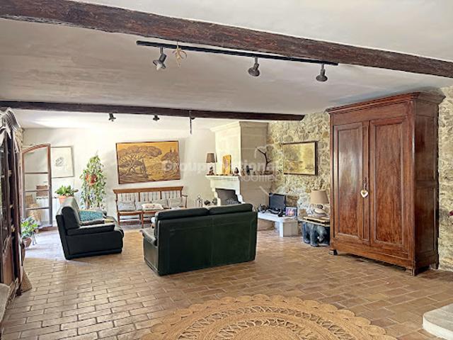 Vente Maison 7 pièces 241 m2 Aramon