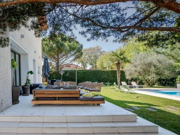 Vente Maison 7 pièces 241 m2 Bron
