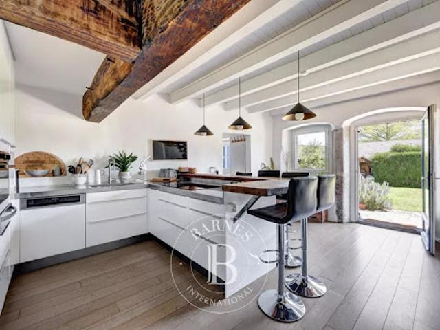 Vente Maison 7 pièces 241.14 m2 Cuvat