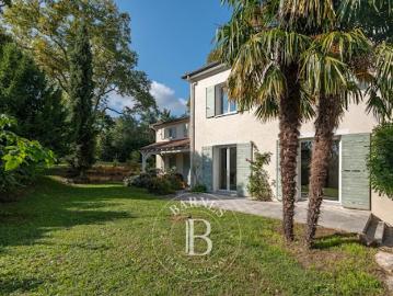 Vente Maison 7 pièces 243 m2 Ecully