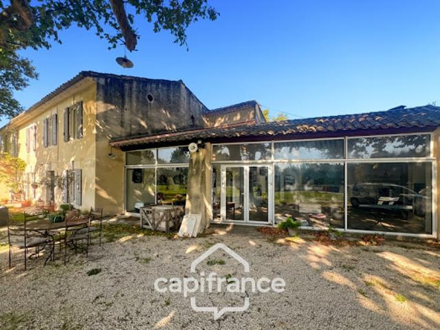 Vente Maison 7 pièces 254 m2 Mollégès