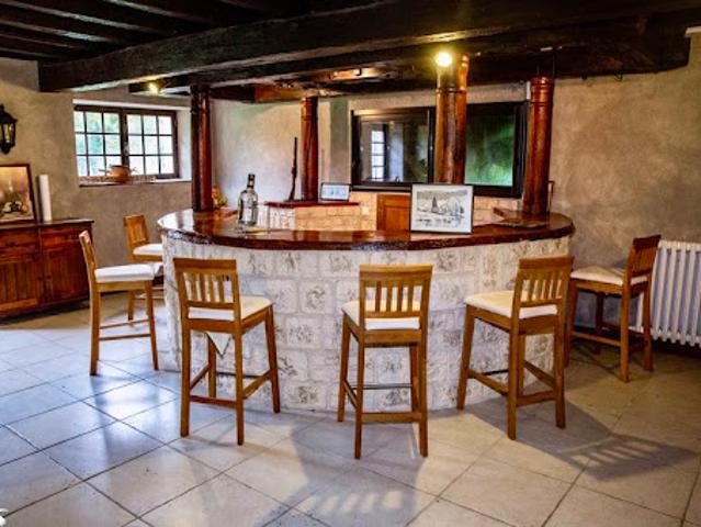 Vente Maison 7 pièces 254 m2 Anjouin