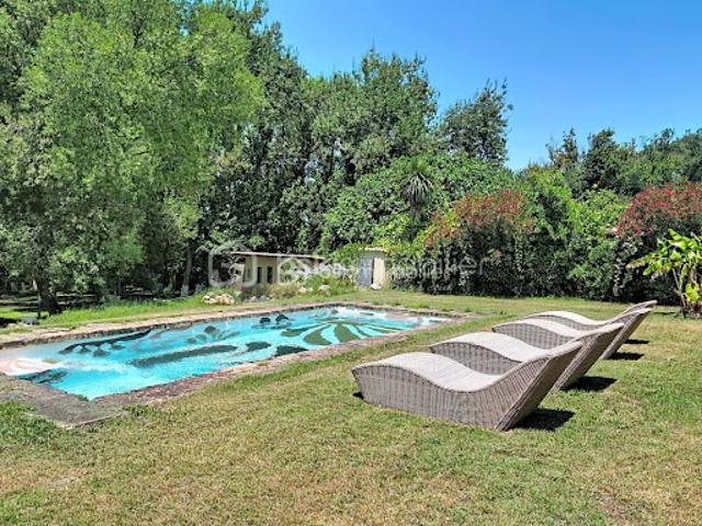 Vente Maison 7 pièces 255 m2 Le Cailar