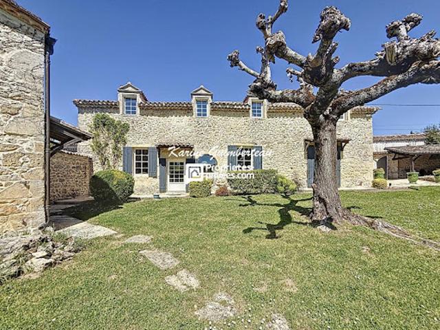 Vente Maison 7 pièces 256 m2 Lugasson