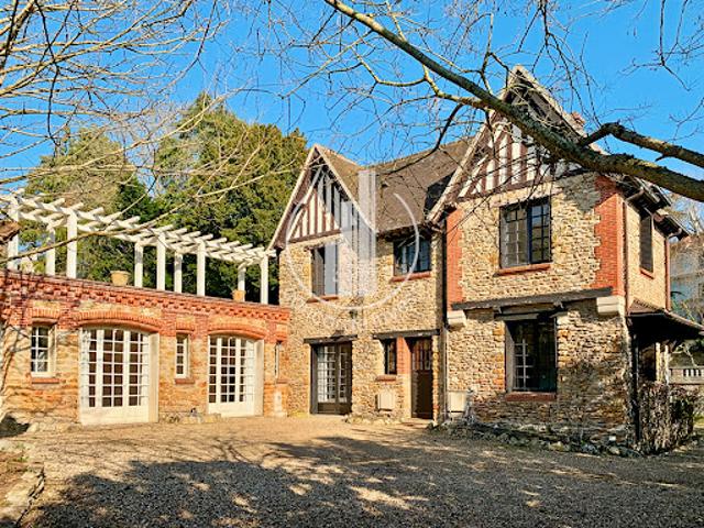 Vente Maison 7 pièces 257 m2 La Celle Saint Cloud